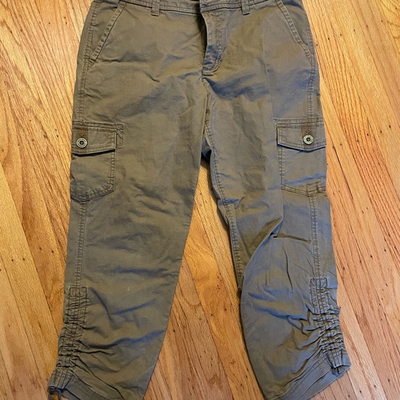 Eddie Bauer size 4 women’s crop pants - Picture 3 of 6